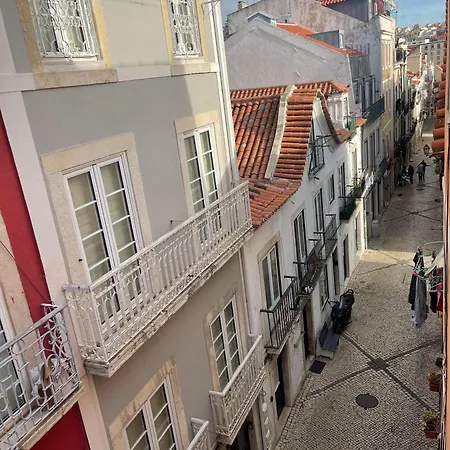 Portuguese Classic Flat - River Views From S Historic Heart 아파트 *