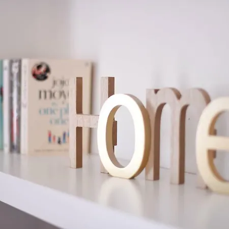 Portuguese Classic Flat - River Views From S Historic Heart *