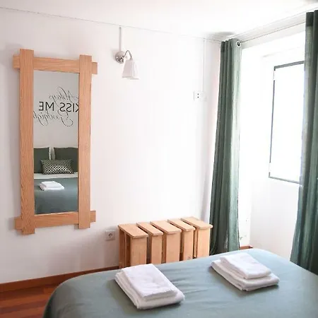 Portuguese Classic Flat - River Views From S Historic Heart