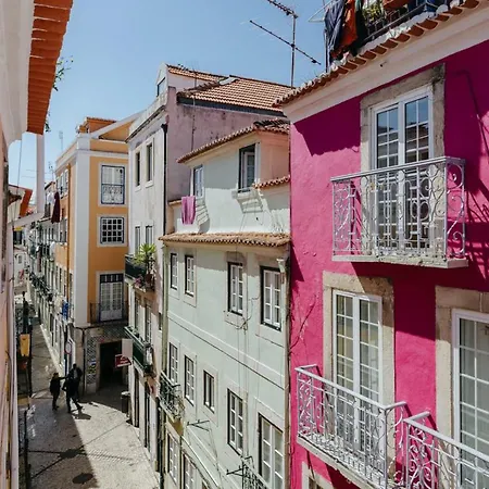 Апартаменти Portuguese Classic Flat - River Views From S Historic Heart *